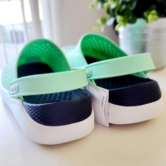 Crocs LiteRide Clog - Picture 6 of 8